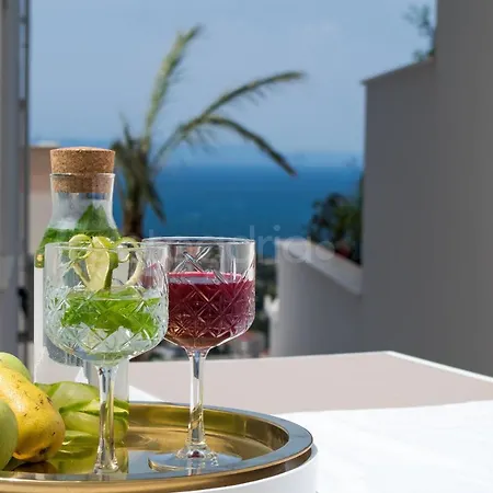 Smaragd - Saphir - Luxury With Shared Pool Makarska