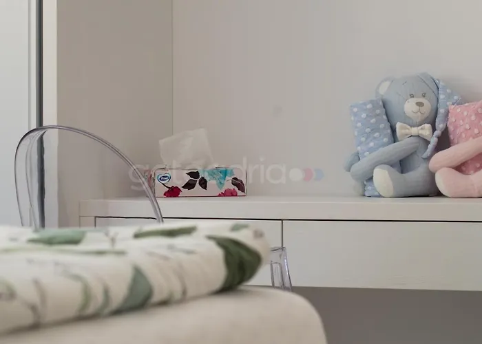 Apartment Smaragd - Saphir - Luxury With Shared Pool Makarska