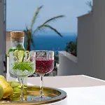 Smaragd - Saphir - Luxury With Shared Pool Makarska