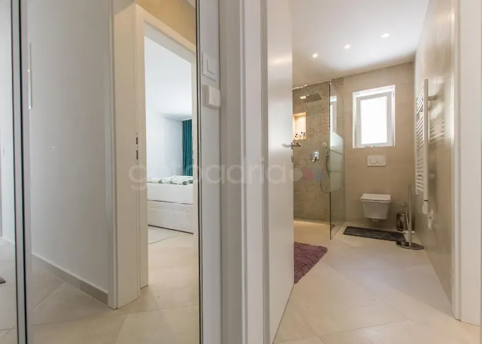 Smaragd - Saphir - Luxury With Shared Pool