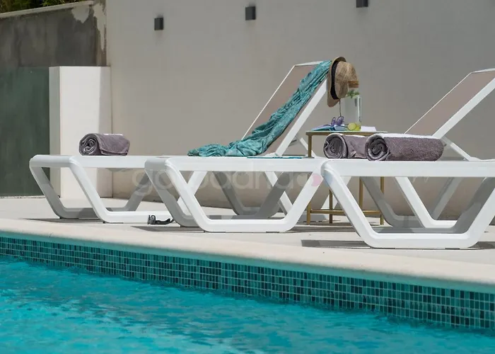 Smaragd - Saphir - Luxury With Shared Pool Apartamento Makarska