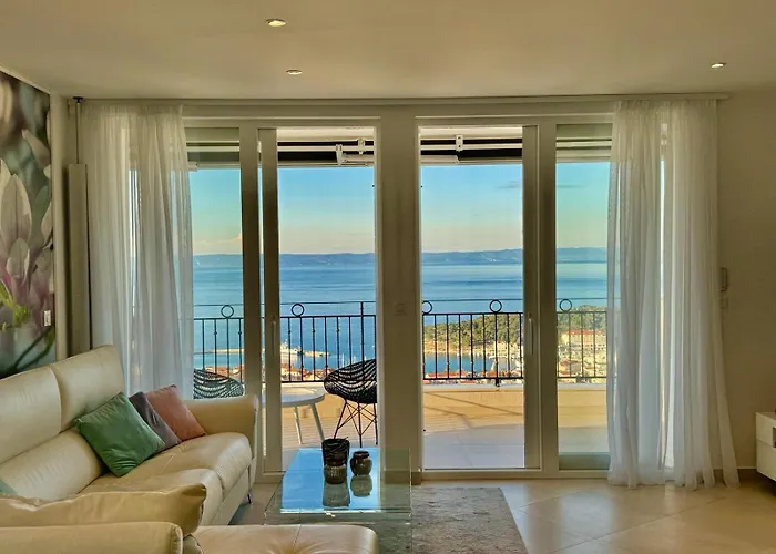 Apartamento Smaragd - Saphir - Luxury With Shared Pool Makarska